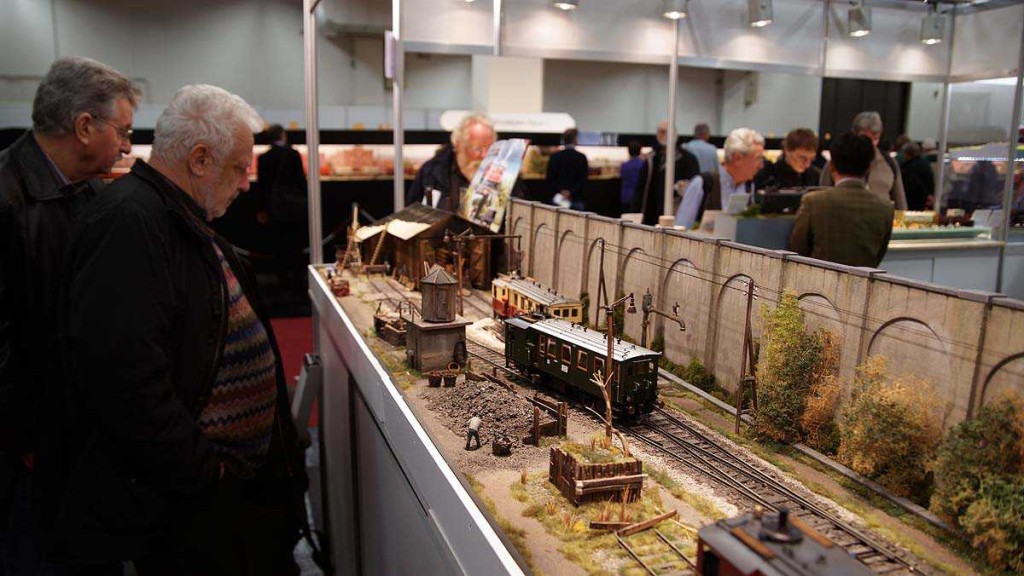 Modellbahn messe Koln 2012 - Gauge 1 diorama showcasing a new release