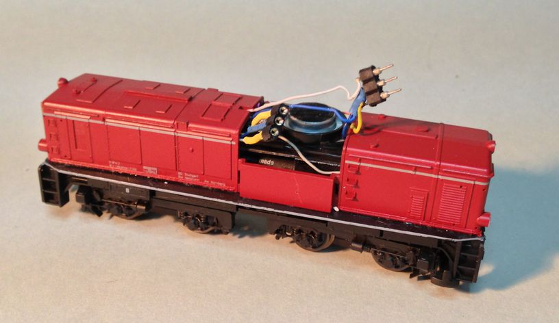 remotor loco 3 pin plug added