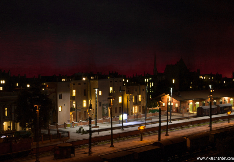Abendstern lighting- red glow background