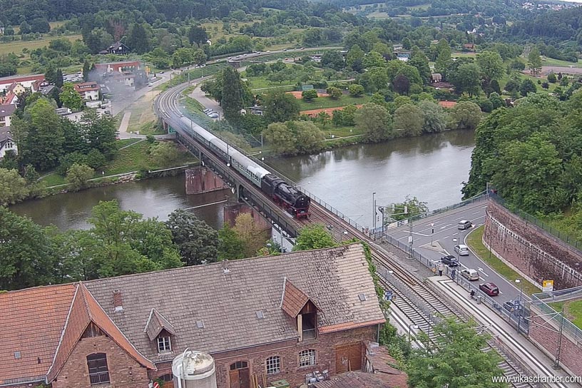 DS 2014 blog - The 1720 from Heilbronn  passes over the bridge at Neckargemünd enroute to Neustadt.... aerial view
