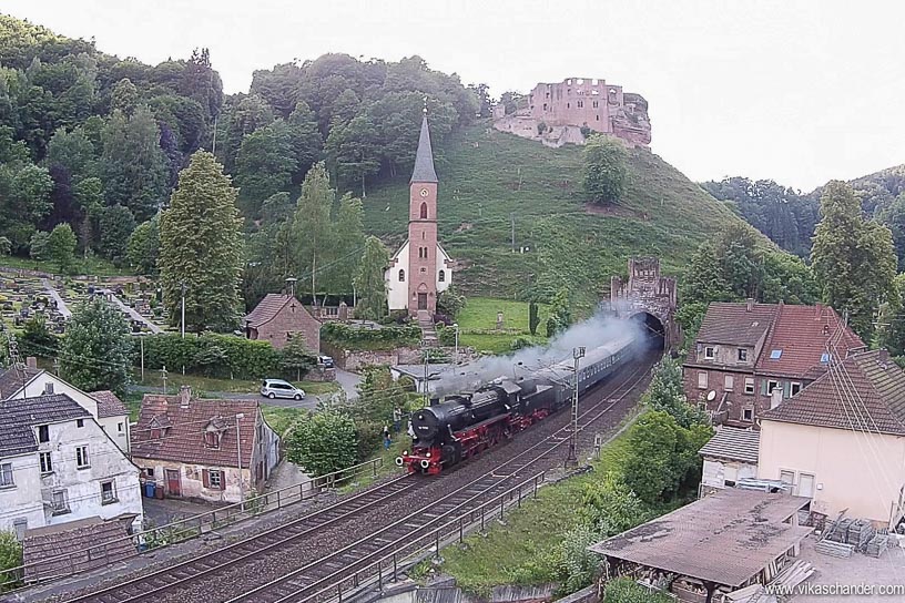 DS 2014 blog - View of the Frankenstein castle as a train emerges from the 208m Schlossberg tunnel
