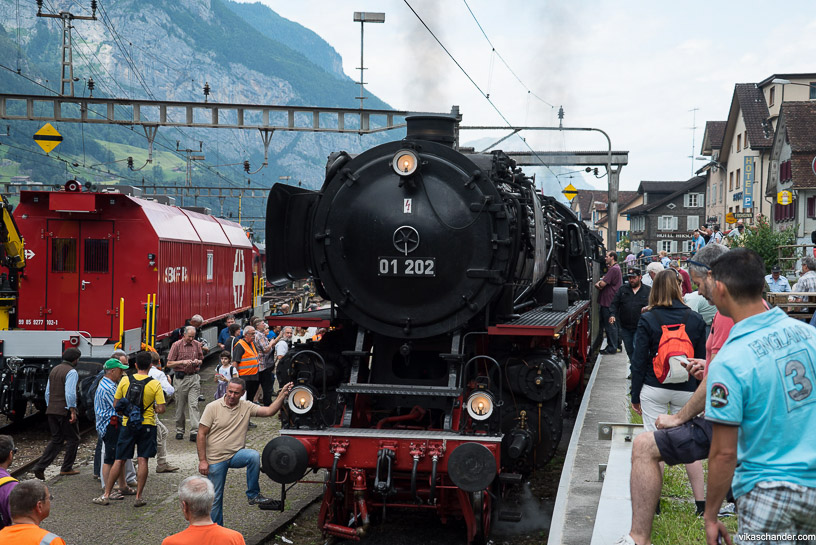 Gotthard Dampfspektakel blog - Gotthard Dampfspektakel 2015 15 - They were the center of attraction for all