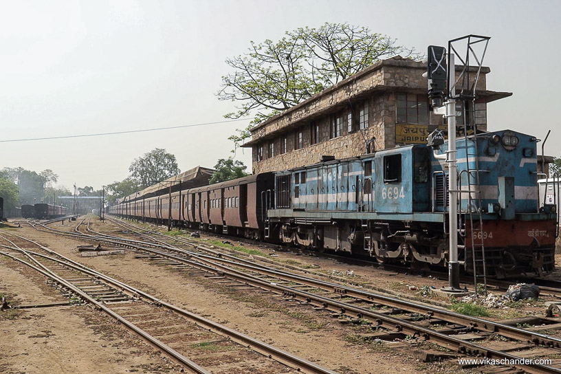 Shekhawati Express blog - There are more stabling lines than trains