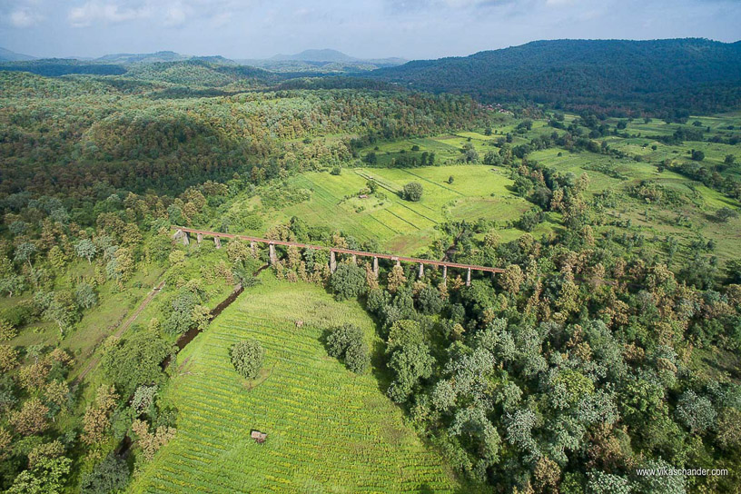 Train to Patalpani blog photo 54 - Aerial view of the Dhulghat spiral viaduct