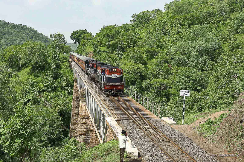 Train to Patalpani blog photo 55 - Train 52975 with banker in tow on Ravine Viaduct No.1